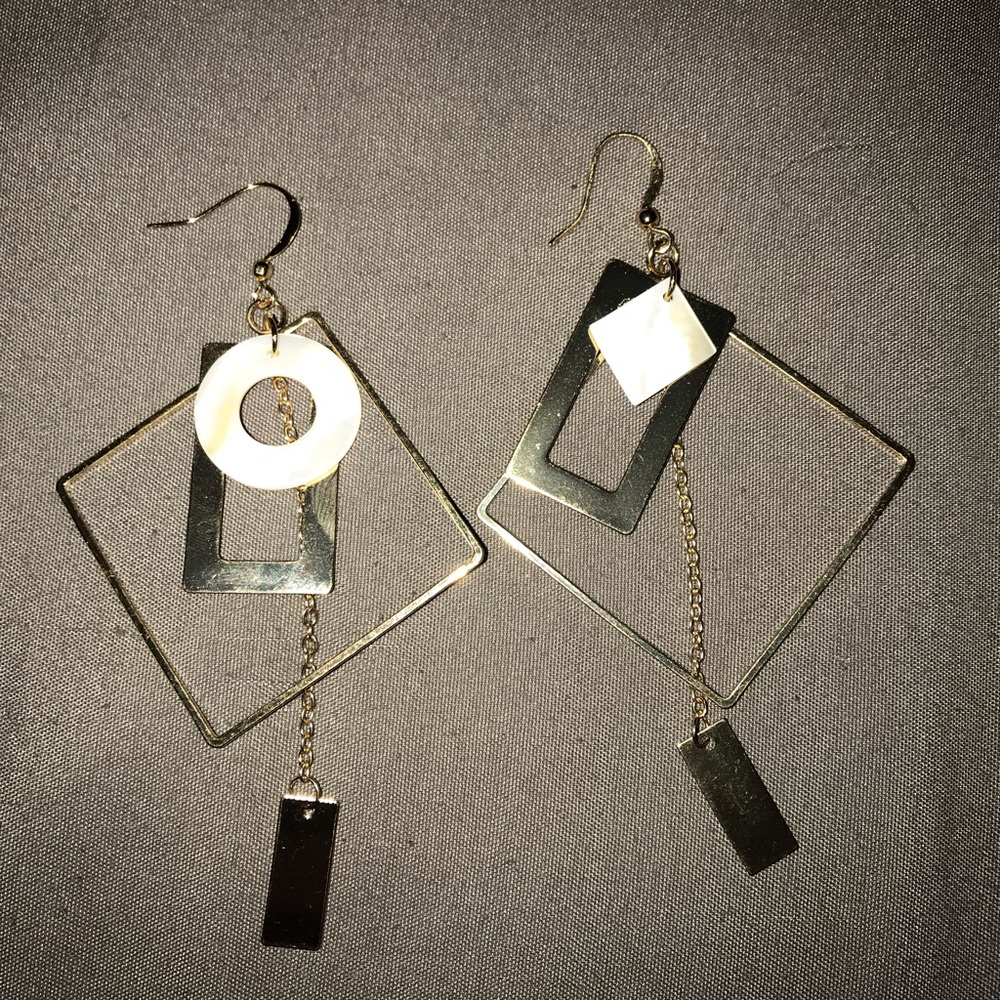 Dangle earrings